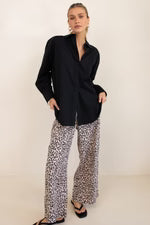 Hut - The Cotton Overshirt | Black