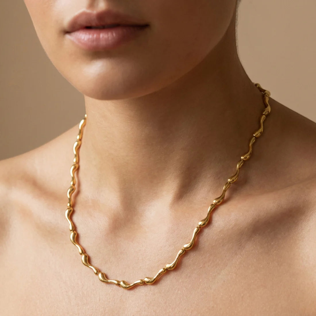 Tania Claire - Ocean Spine Necklace | Gold