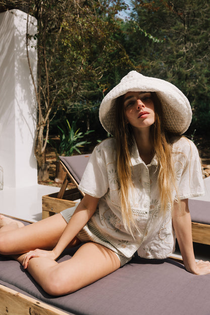Indi & Cold - Floral Embroidered Shirt | Crudo