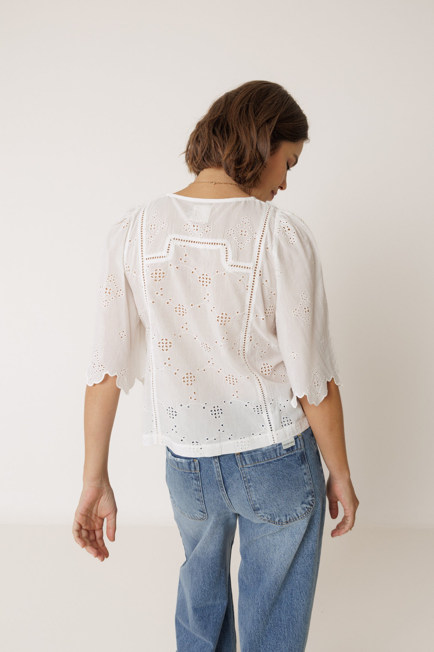 Indi & Cold - Boxy Shirt with Schiffli Embroidery