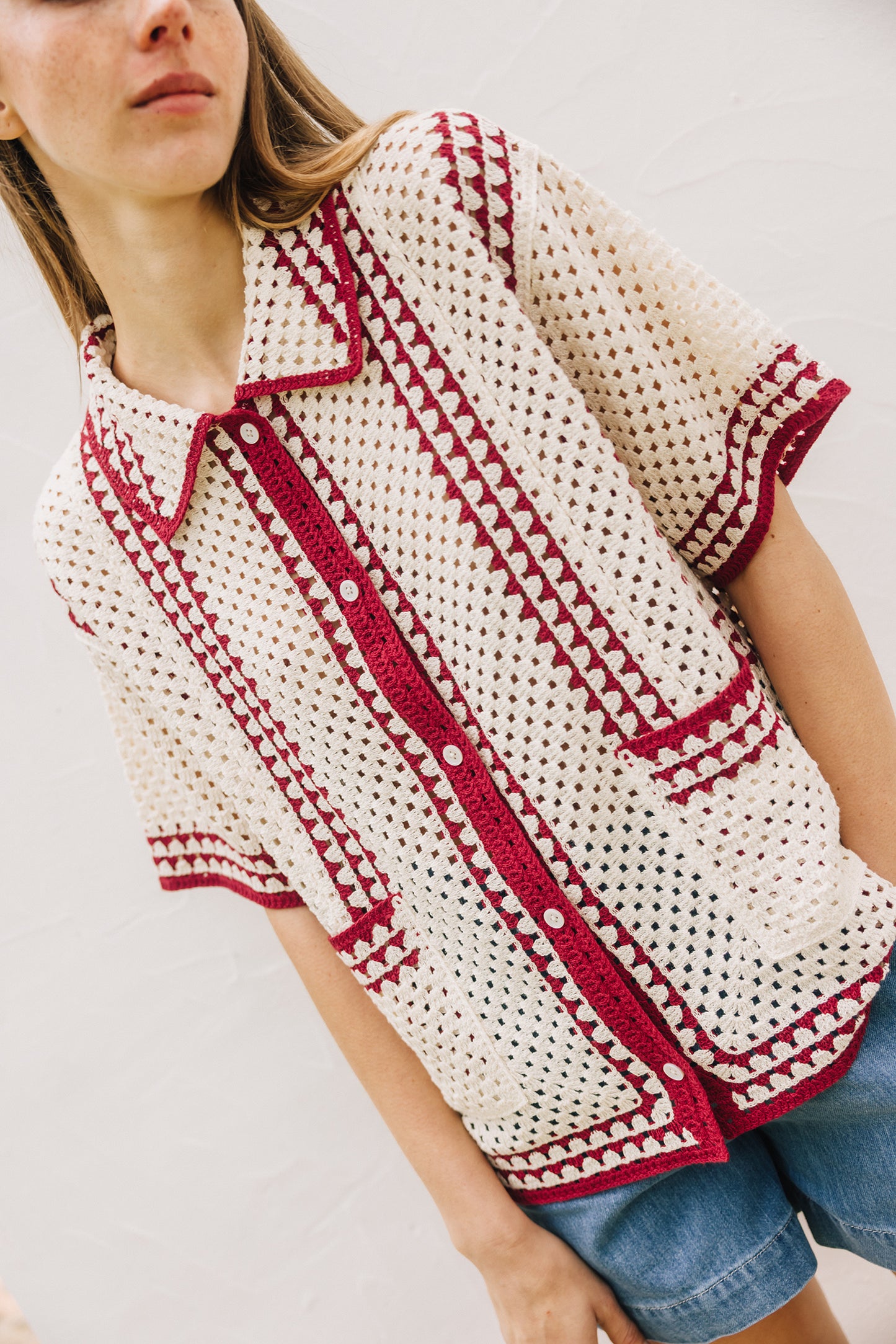Indi & Cold - Bicolour Crochet Shirt | Rojo
