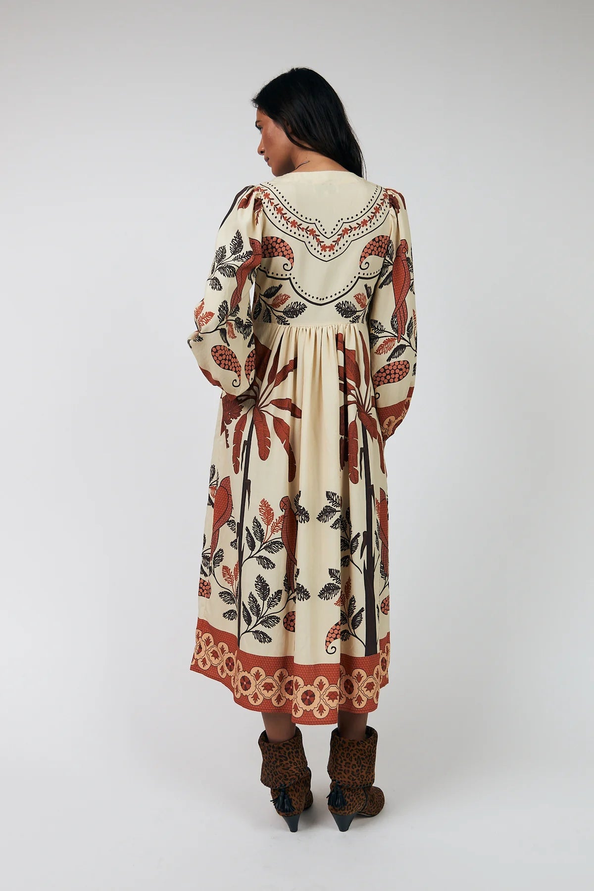 Lolly's Laundry - SaraiLL Maxi Dress | Creme