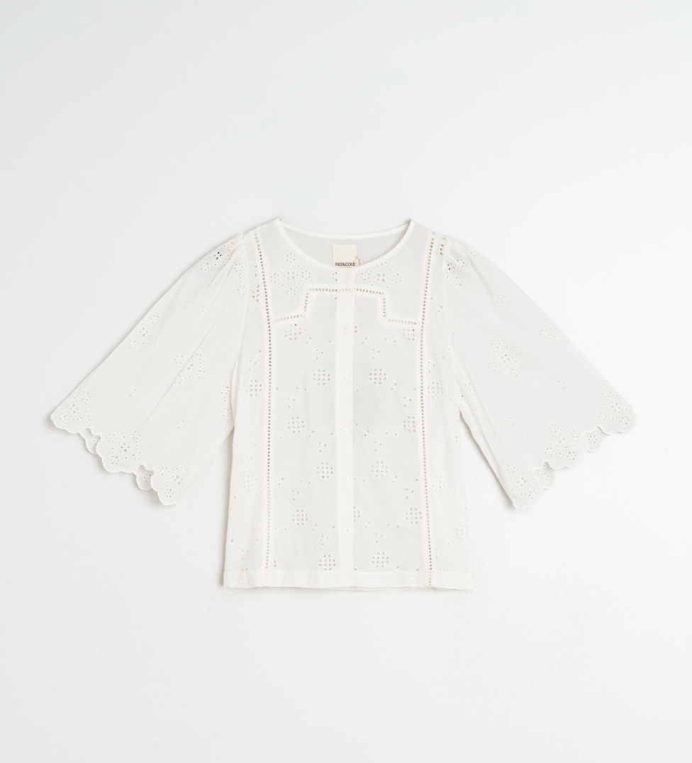 Indi & Cold - Boxy Shirt with Schiffli Embroidery
