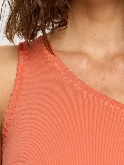 KIVARI - Tallulah One Shoulder Tank | Pale Rust