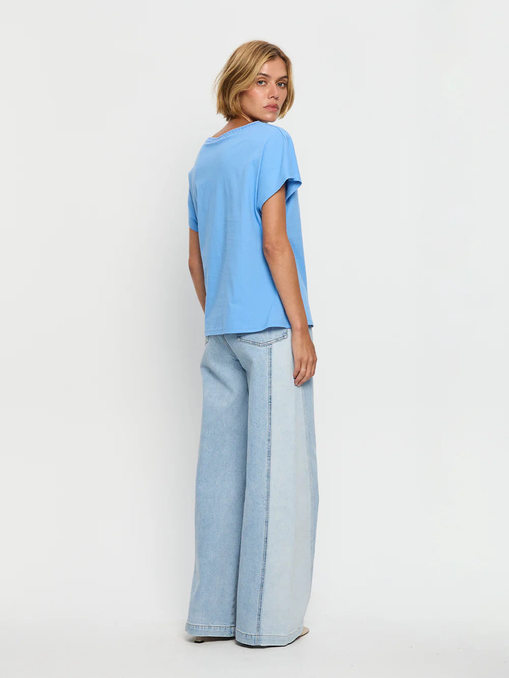 KIVARI - Thea Tee | Blue