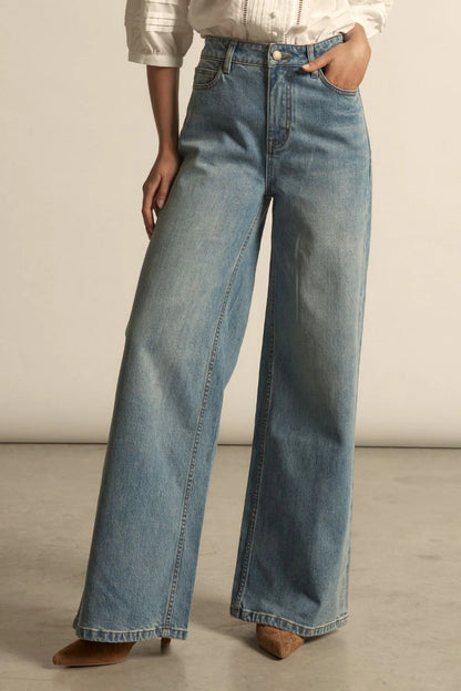 Zoe Kratzmann - Aura Jean | Mid Denim