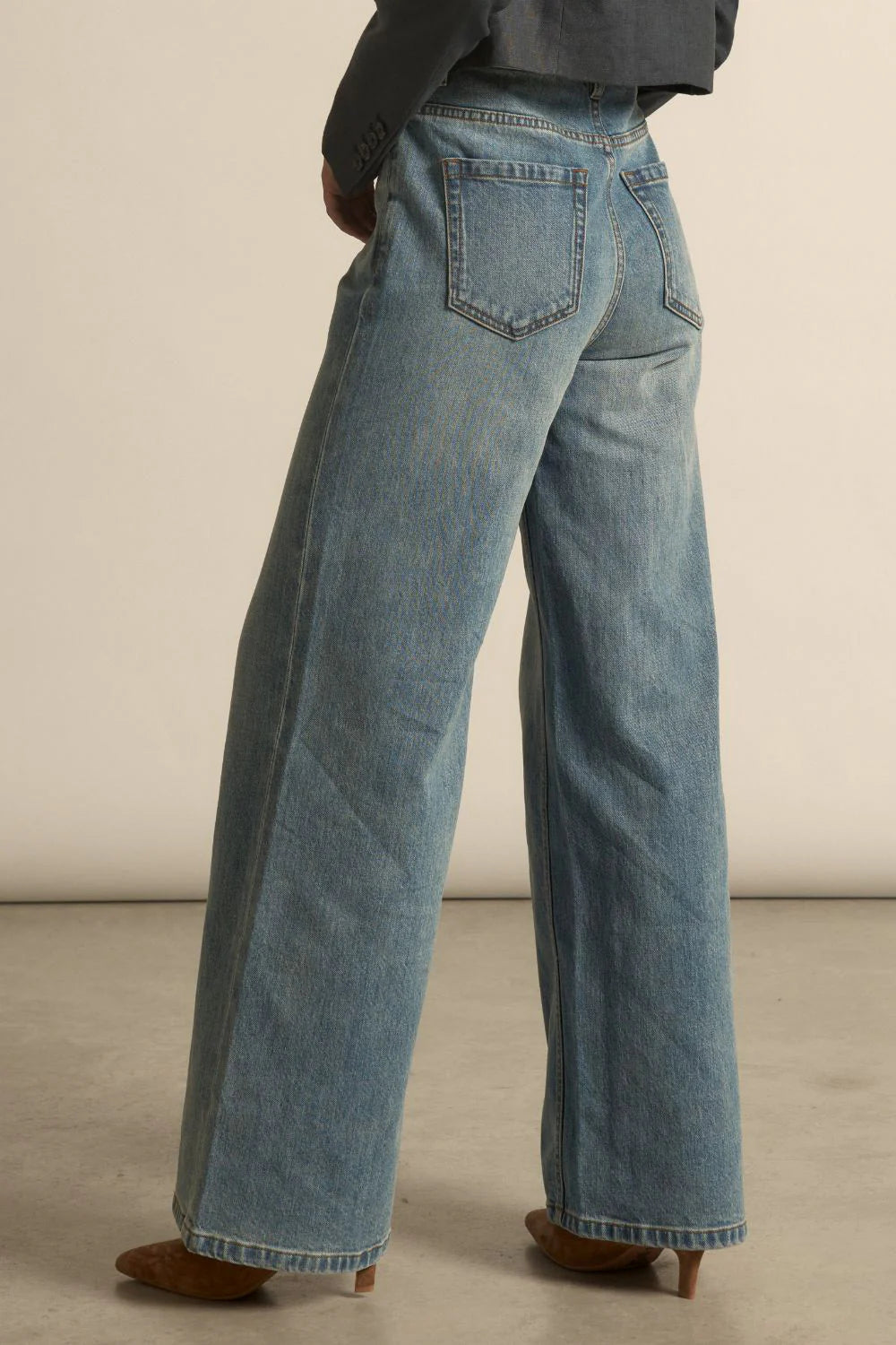 Zoe Kratzmann - Aura Jean | Mid Denim