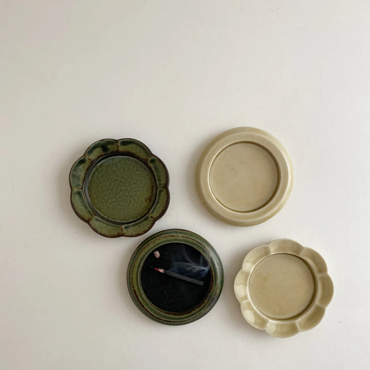hibi - Seto Porcelain Incense Round Dish | Sand