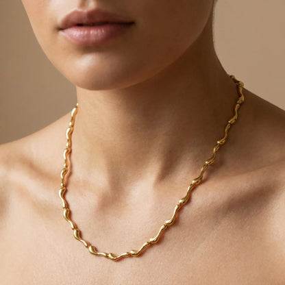 Tania Claire - Ocean Spine Necklace | Gold